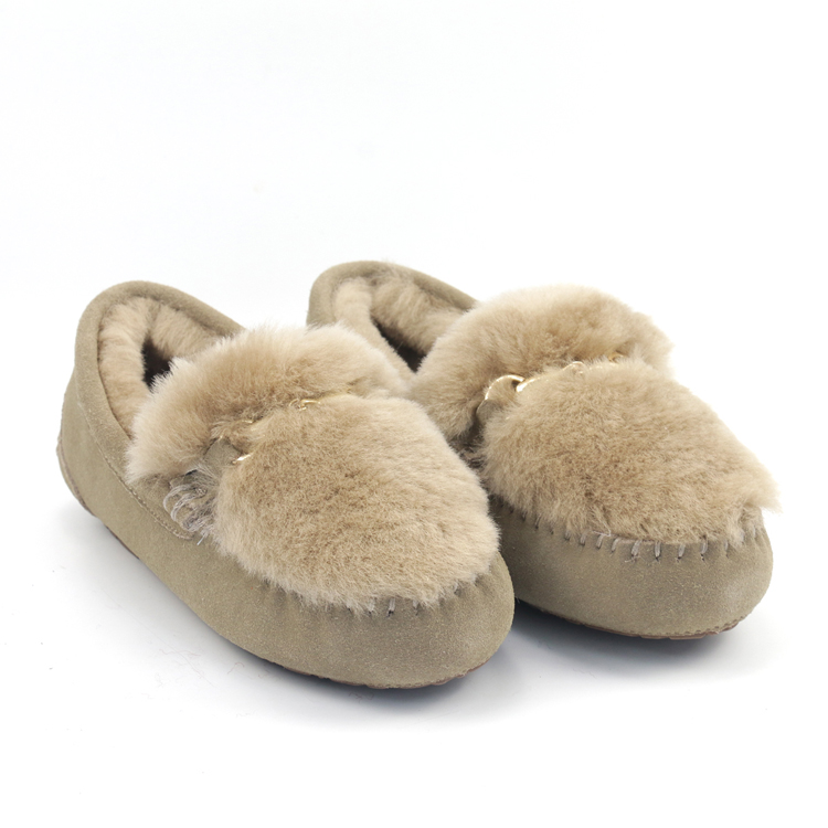 Latest Design Women Casual Shoes Sheepskin Fur Loafers Winter Warm Moccasin Indoor Slippers for Ladies