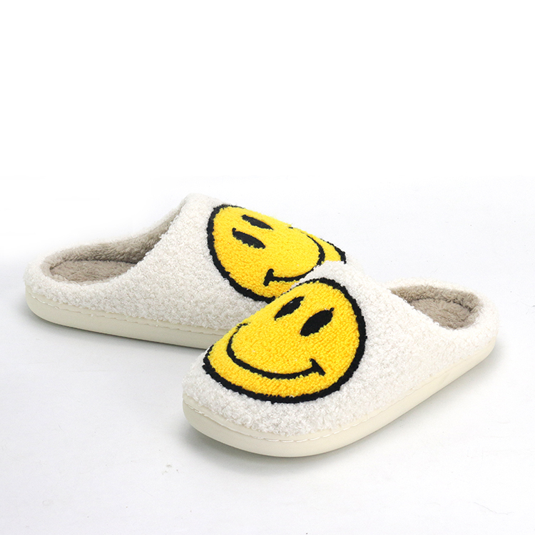Wholesale Fashion Winter Warm Soft Hot Happy Smiley Face Slides Couple Smile Slippers