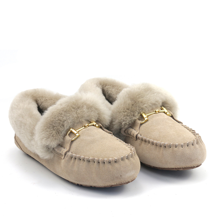 Custom Winter Warm Genuine Leather Upper Sheepskin Lining Indoor Outdoor Moccasin Sheepskin Shoes Slippers for Ladies