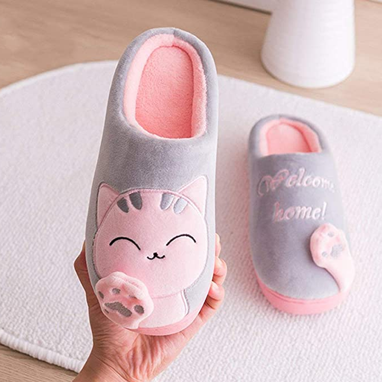 Women's Cute Indoor Cartoon Cat Shoes Non slip Soft Winter Warm Home Slippers Pantuflas for Ladies